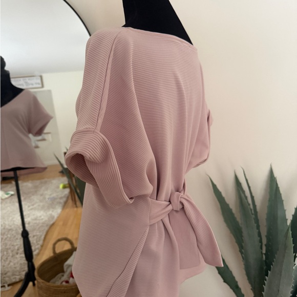 Express Light Pink Ribbed Top - Picture 4 of 5